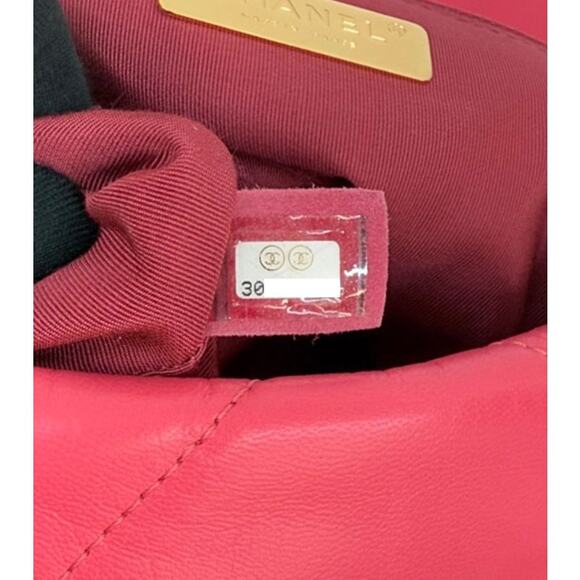 CHANEL Medium Pink 19 bags C-A22653 - Picture 10 of 11